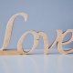 Drewniany napis "Love"