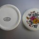 Staffordshire Fine Bone China Made in England  niewielkie porcelanowe puzderko kobiece, eleganckie..