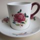 WEDGWOOD -BARLASTON ROSE - FILIŻANKA ZE SPODKIEM - NIEPOSPOLITA SERIA - PIĘKNE RÓŻANE ZDOBIENIE