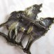 JEANETTE JEWERLY  -JJ WOLVES MOON DESERT COLLECTIBLE JEWERLY -WOLF PIN DESERT SETTING LARGE BROCHE lata 80-e