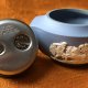 Rarytas - Wedgwood Antique - Blue Jasper- zapalniczka patentowy ronson   -Kolekcjonerska biskwitowa porcelana.