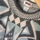 sweter z wełną w oryginalny wzór 38