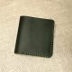 Kompaktowy cienki ciemnozielony ręcznie robiony, skórzany portfel od Luniko