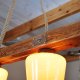 Duża lampa sufitowa ze starej drewnianej belki, wisząca lampa z brązowymi kloszami z lat 60 tych,