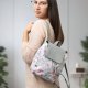 Mały szary plecak wodoodporny w peonie z klapką