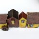 Komplet drewnianych domków - 5 sztuk, brązowo-żółte