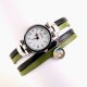 Zegarek-bransoletka w odcieniach zieleni z zawieszką