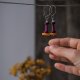 Etniczne kolczyki industrialne z kolorową zawieszką