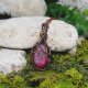 Miedziany wisiorek wire wrapping z różowym agatem / PEN000225