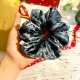 Aksamitna Pela' Scrunchie do włosów STAR