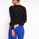 Sweter z dekoltem w serek - SWE267 czarny MKM