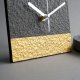 Minimalistyczny zegar na biurko