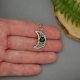 Wisiorek księżyc onyks zielony, półksiężyc, wire wrapping, stal chirurgiczna,