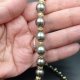 Elegancki naszyjnik z pereł słodkowodnych w kolorze szarym Klasyczny sznur pereł Maksymalna elegancja i szyk
