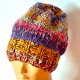 modna czapka kolorowa, pomarańczowa, fioletowa, boho, z wełny