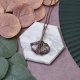 Miedziany wisiorek wire wrapping z purpurytem #416