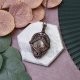 Miedziany wisiorek wire wrapping z rodonitem #472