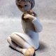 Porceval Hiszpańska porcelanowa figurka "Dziewczyna ze ślimakiem"