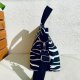 Torba listonoszka z weluru tapicerskiego "Mili Basic" - zebra
