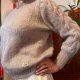 Ręcznie robiony sweterek z warkoczami
