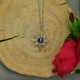 Mały wisiorek róża wiatrów hematyt, wire wrapping, stal chirurgiczna