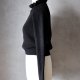 Krótszy golf z falbankami sweter crop XS