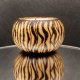 Drewniany świecznik tealight z motywem pasów inspirowanych naturą - pirografia, idealny prezent handmade