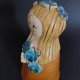 Skandynawska figurka ceramiczna vintage  dziewczynka z kwiatami