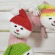 Świąteczny wianek z uroczymi skrzatami – unikalna dekoracja handmade!