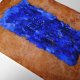 Obraz abstrakcyjny "Blue Root" – akryl na papierze – ultramaryna i brąz, 42 x 59,4 cm