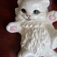 Figurka kotek porcelana ręcznie malowana