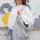 Torba hobo z plecionki tapicerskiej Jasnoszara