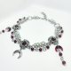 Zanurz się w klimat mrocznej elegancji z tym ręcznie wykonanym naszyjnikiem typu choker inspirowanym królewską estetyką, gotykiem i tajemniczą aurą kr
