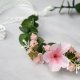 Wiosenne przebudzenie – romantyczny wianek handmade z różowymi kwiatami i eukaliptusem