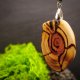 Wisiorek "Bursztyn 4" – zaklęta siła natury i ognia,octowiec, pirografia, prezent; Amber and Wood Pendant, biżuteria