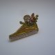 PIN PRZYPINKA BROSZKA TRAMPEK
