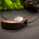 Ręcznie rzeźbiony wisiorek z brzozy, "Kwarc"– biżuteria z duszą natury - pirografia prezent dla kobiety dla niej Unique Jewelry