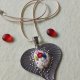 Ręcznie haftowany wisior  BUKIET W SERCU