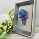 Laleczka voodoo w ramce szydełkowe rękodzieło prezent z czarnym humorem