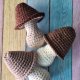 Zestaw trzech szydełkowych grzybków – brązowa jesień w wersji handmade (1)