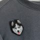 Broszka Husky ręcznie haftowana koralikami
