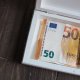Pudełko personalizowane etui na pieniądze - drewniana 'koperta'