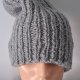 Jeszcze nie mróz, a już zimno? CZAPKA beanie handmade - SZARA, wykonana na DRUTACH