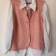 Różowa wełniana kamizelka vintage – kobiecy pastelowy old money styl