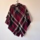 Ciepłe ponczo Accessory w dużą kratę w odcieniach bordo, czerni i beżu