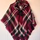 Ciepłe ponczo Accessory w dużą kratę w odcieniach bordo, czerni i beżu
