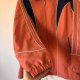 Pomarańczowa kurtka vintage 90s z kontrastowymi wstawkami – sportowy retro styl 4XL / 48 / 20