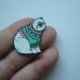 PIN PRZYPINKA BROSZKA NIEDŹWIEDŹ W SWETERKU