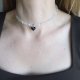 Przezroczysty choker z sercem