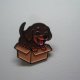 PIN PRZYPINKA BROSZKA PIES PIESEK JAMNIK W KARTONIE